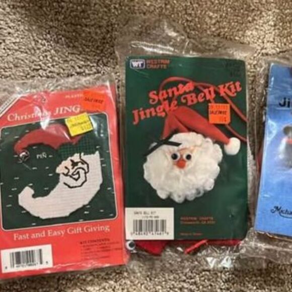 Christmas Crafting Items - Picture 2 of 3